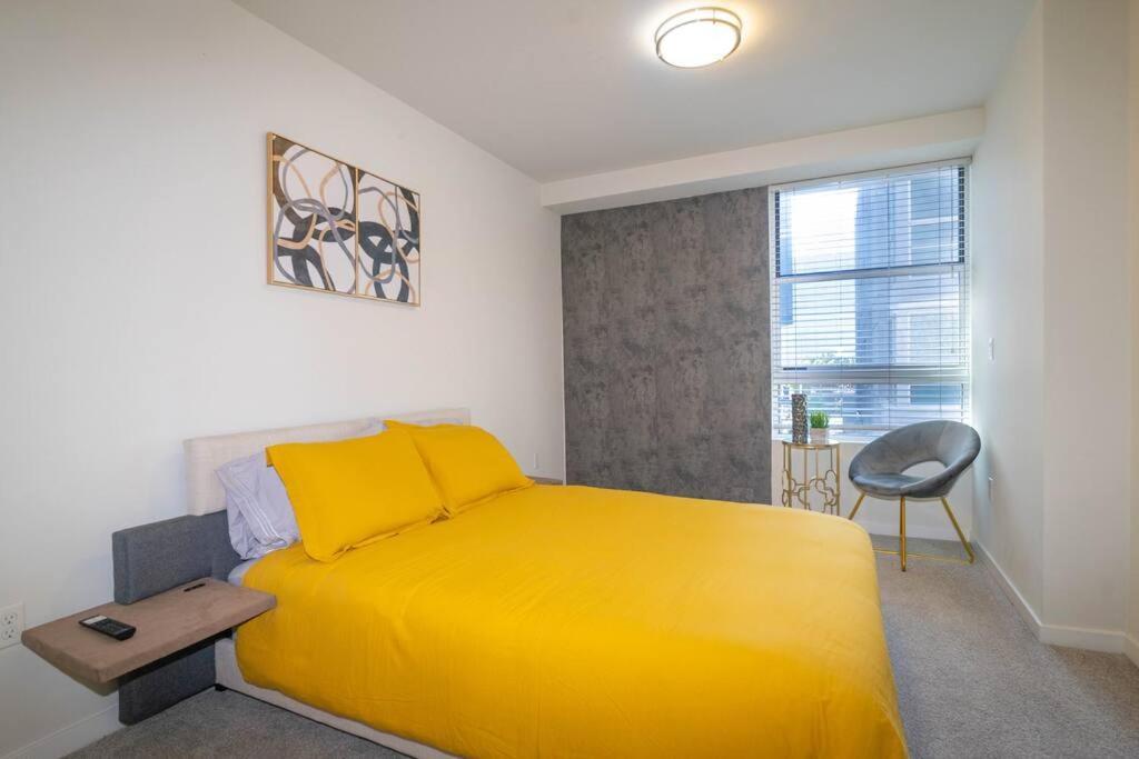June Specials- Suite Spot Dtla- Free Parking For One Car! Los Angeles Bagian luar foto