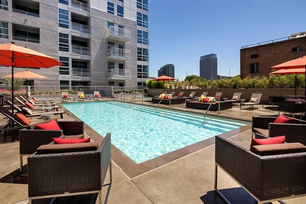 June Specials- Suite Spot Dtla- Free Parking For One Car! Los Angeles Bagian luar foto